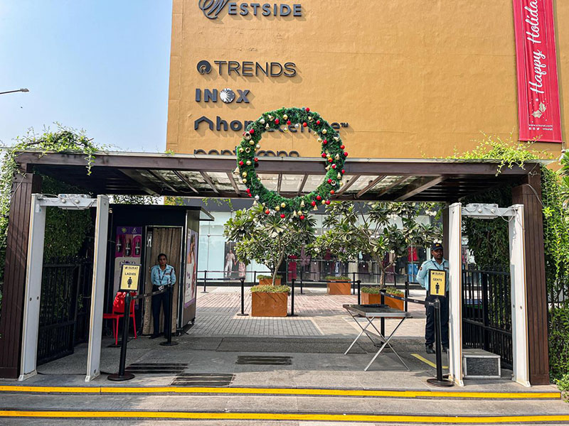 VR Surat Welcomes the Holiday Season with Festive Cheer - (21st November 2024)